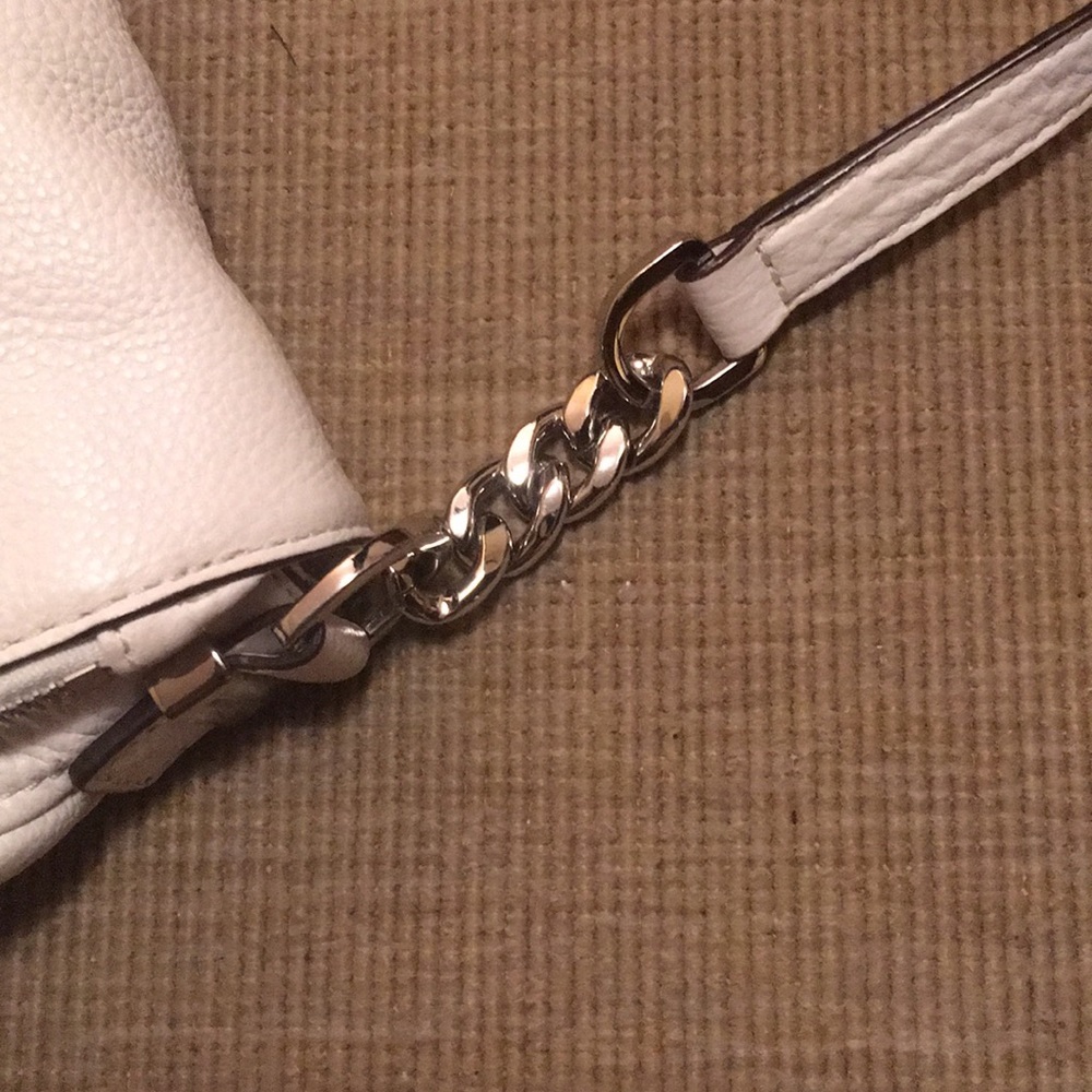 Michaele Kors leather white shoulder bag - Picture 8 of 8